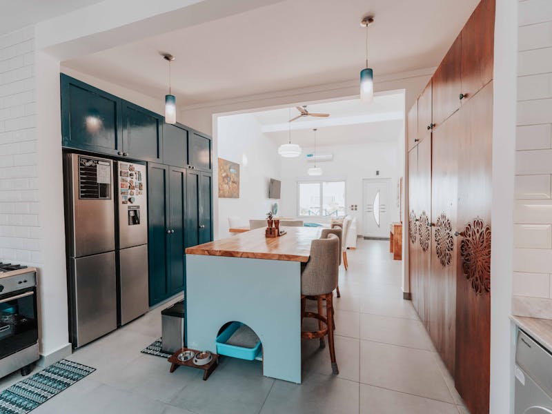 Cuisine rénovée après chantier à Nantes
